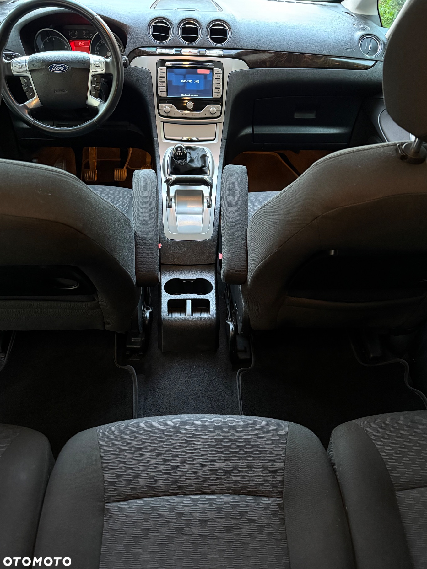 Ford Galaxy 2.0 Ghia - 17