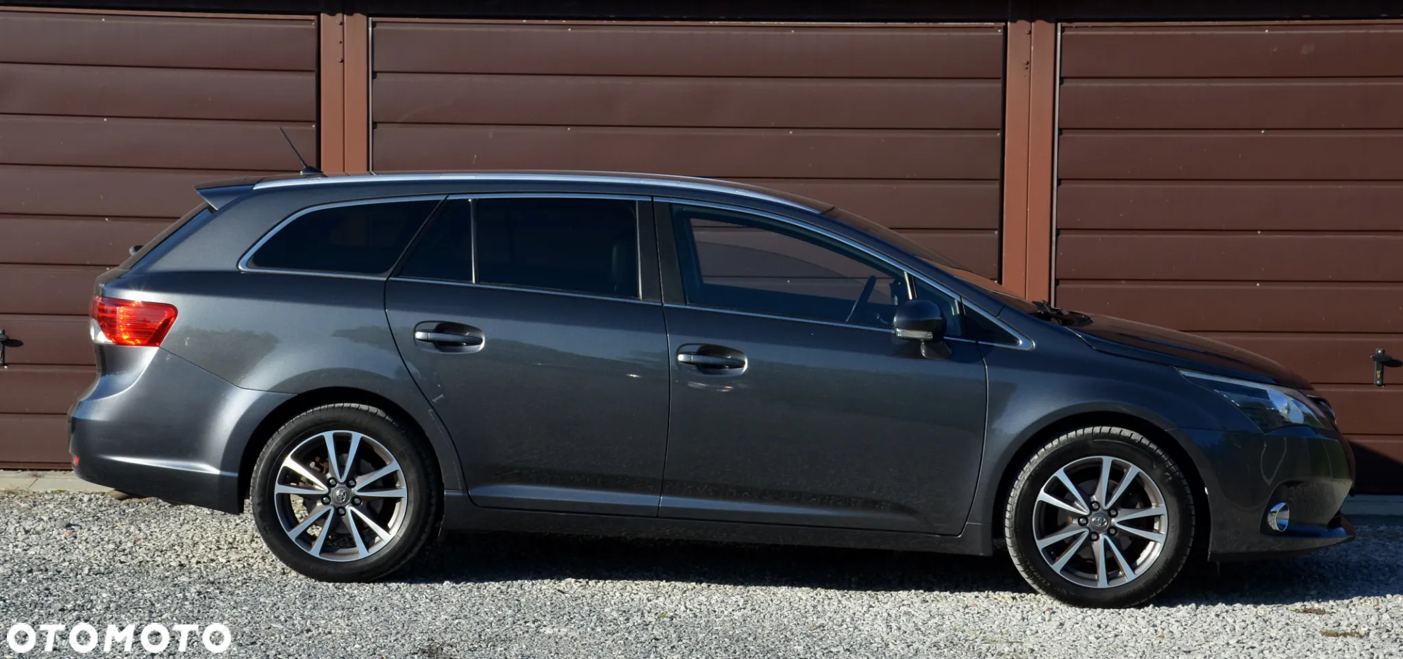 Toyota Avensis 2.0 D-4D Active - 8