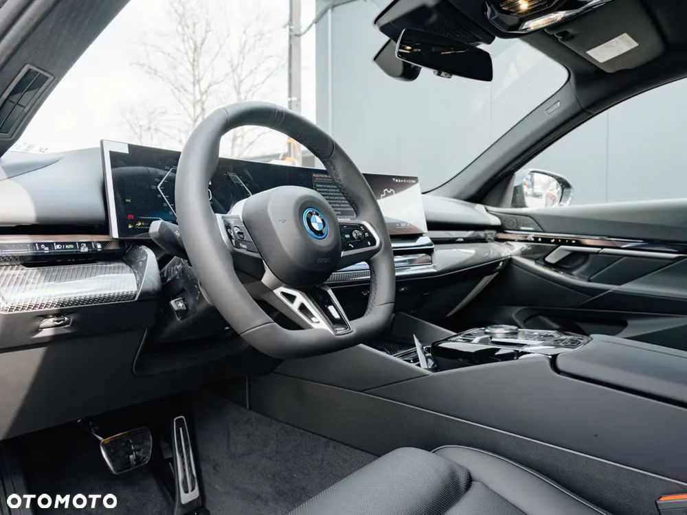BMW Seria 5 530e PHEV - 5
