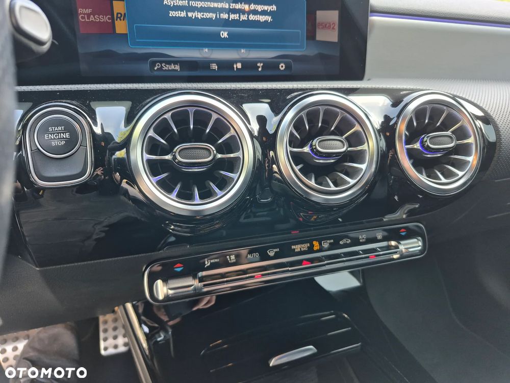 Mercedes-Benz Klasa A 250 e PHEV AMG Line 8G-DCT - 21