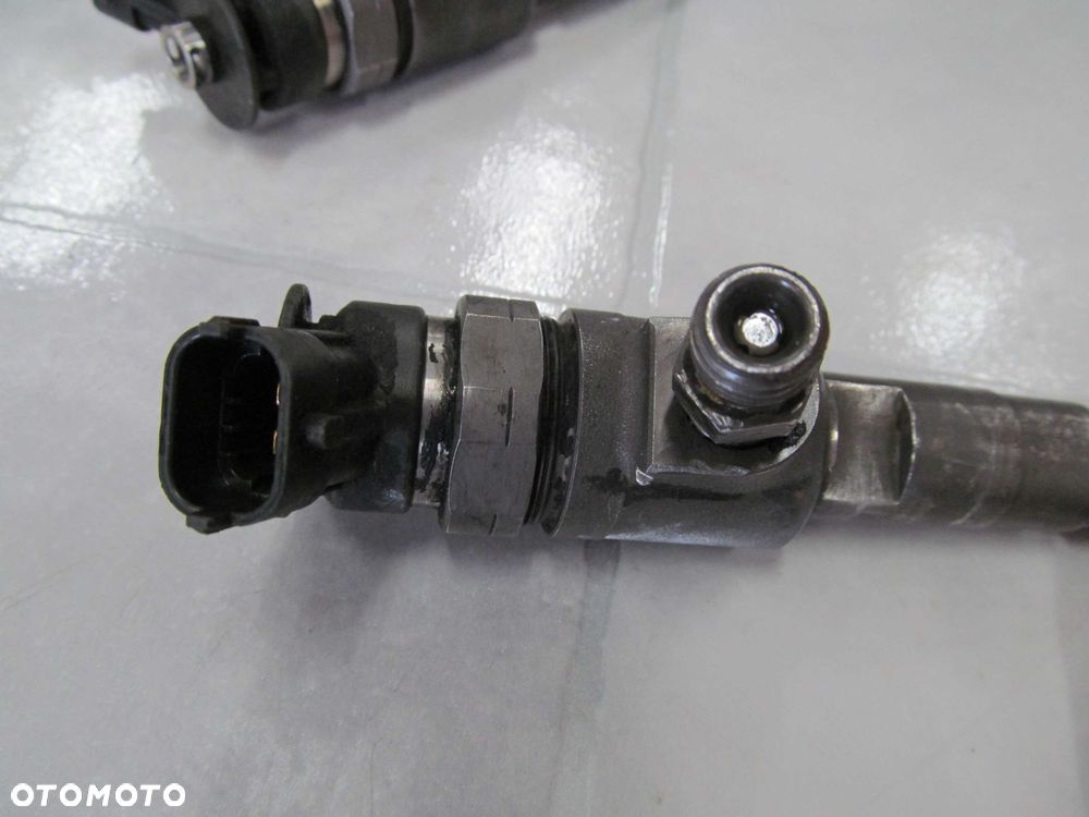 FORD PEUGEOT 1.4HDI WTRYSK WTRYSKIWACZ 0445110135 - 2