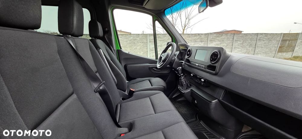 Mercedes-Benz Sprinter 907.221 - 17