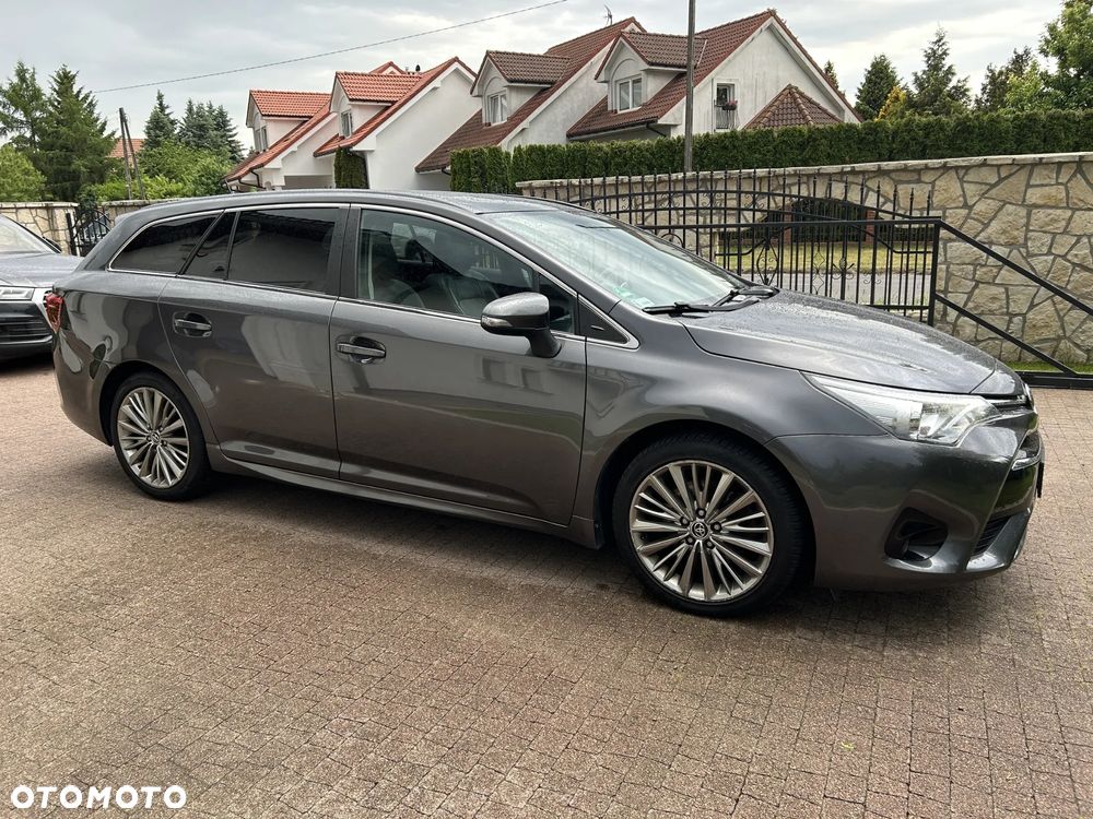 Toyota Avensis - 1