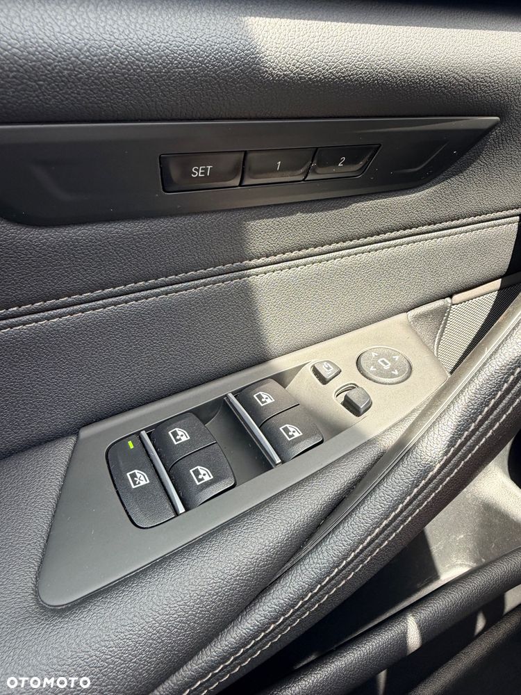 BMW Seria 5 540d xDrive mHEV M Sport sport - 26