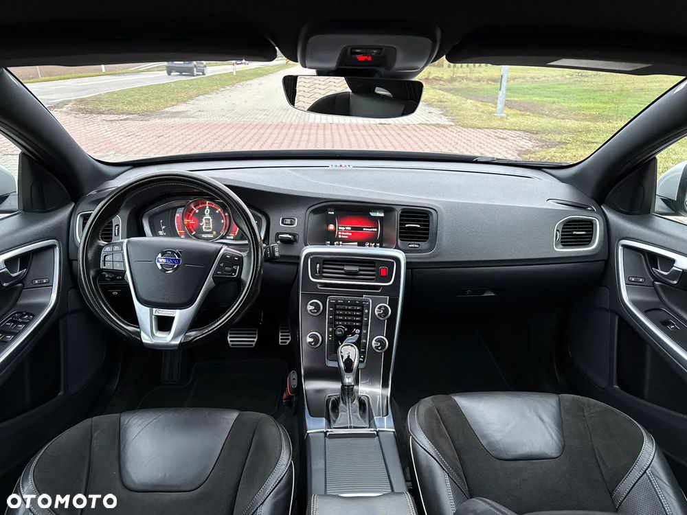Volvo V60 D3 Geartronic RDesign - 14