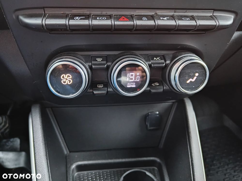 Dacia Duster 1.6 SCe Laureate S&S - 8