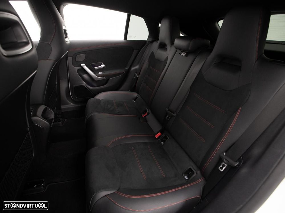 Mercedes-Benz CLA 250 e Shooting Brake AMG Line - 10