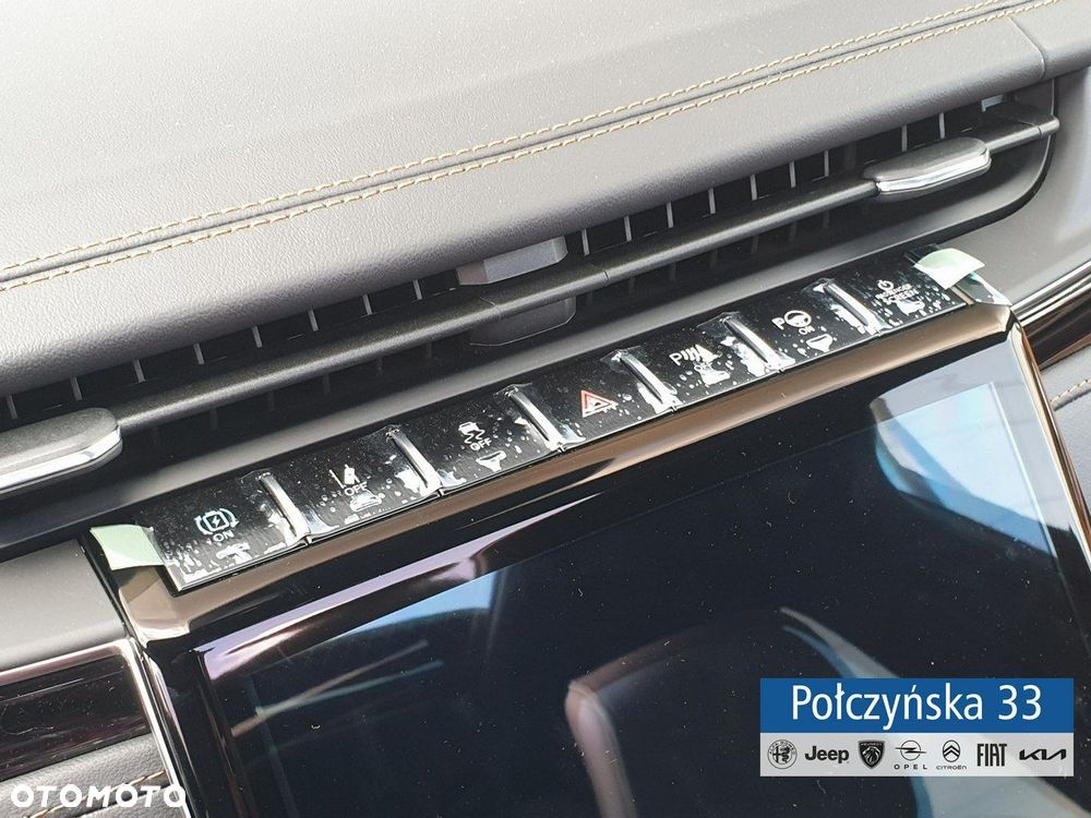 Jeep Grand Cherokee - 19