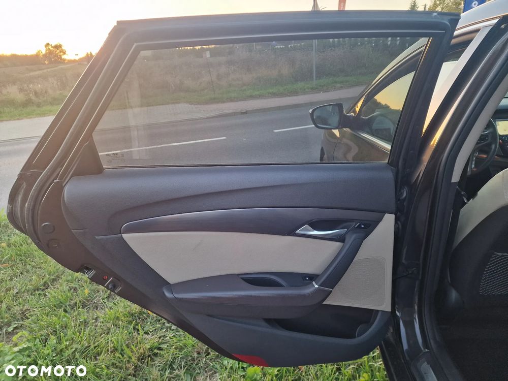 Hyundai i40 Kombi 1.7 CRDi DCT Premium - 34