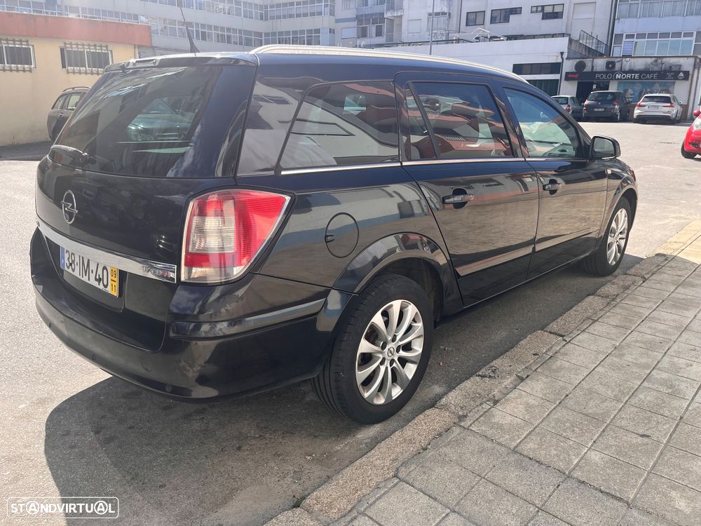 Opel Astra 1.7 CDTi Cosmo - 1