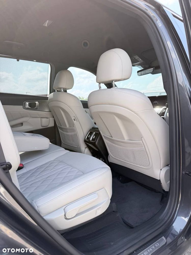 Kia Sorento 1.6T-GDI AWD OPF Platinum - 11