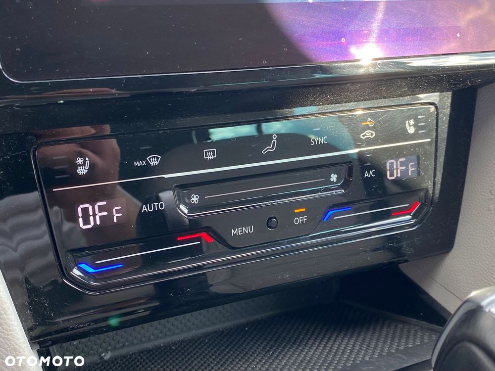 Volkswagen Passat 2.0 TDI Elegance DSG - 18