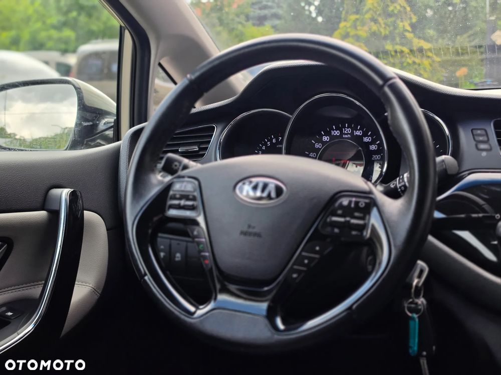 Kia Ceed - 34