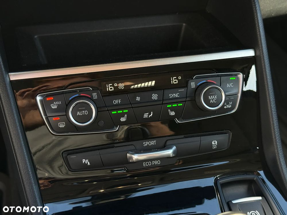 BMW Seria 2 216d Luxury Line - 28