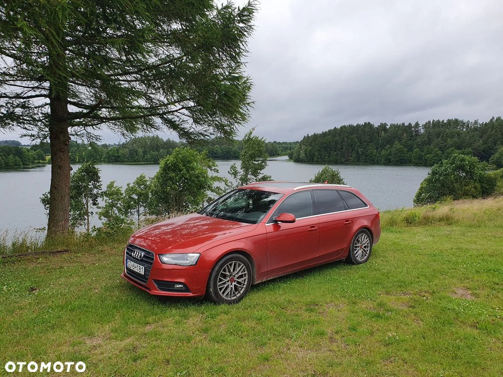 Audi A4 Avant 2012 photo 3