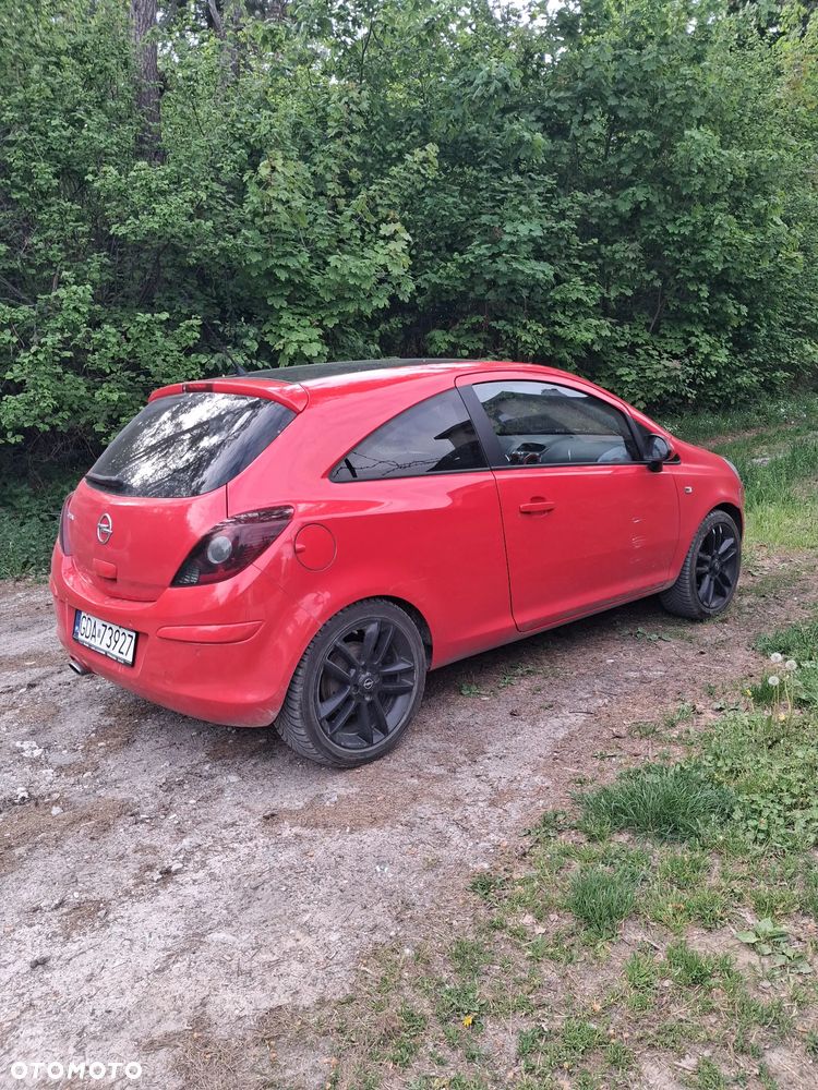 Opel Corsa 1.2 16V Cosmo - 4