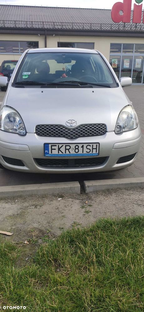 Toyota Yaris - 1