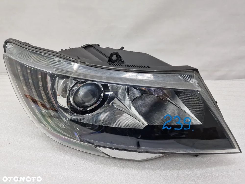 SKODA SUPERB II LIFT 3T0 12-15 BI-XENON BIXENON SKRĘTNY + SPRYSKIWACZ PRAWY PRAWA LAMPA PRZEDNIA PRZÓD , NR 3T1941016H , NR AUKCJI LL239 - 1