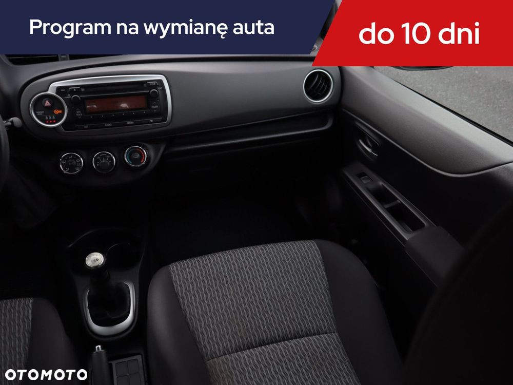 Toyota Yaris - 10
