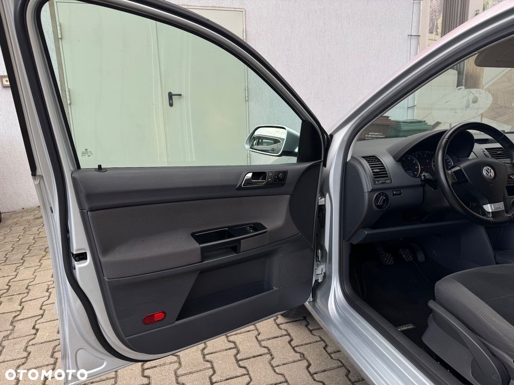 Volkswagen Polo - 17