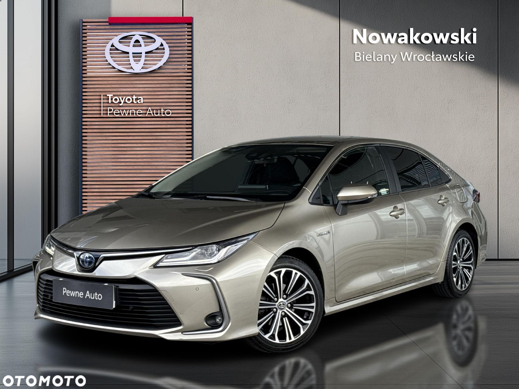 Toyota Corolla 1.8 Hybrid Comfort - 1