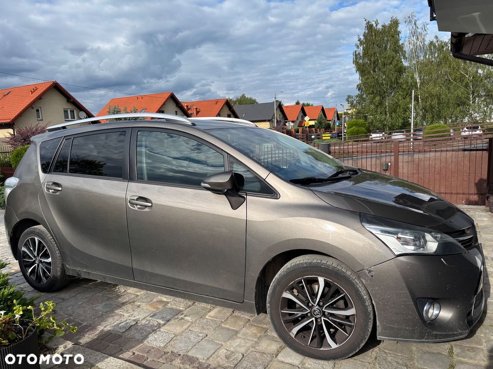 Toyota Verso 1.8 Premium 7os - 2