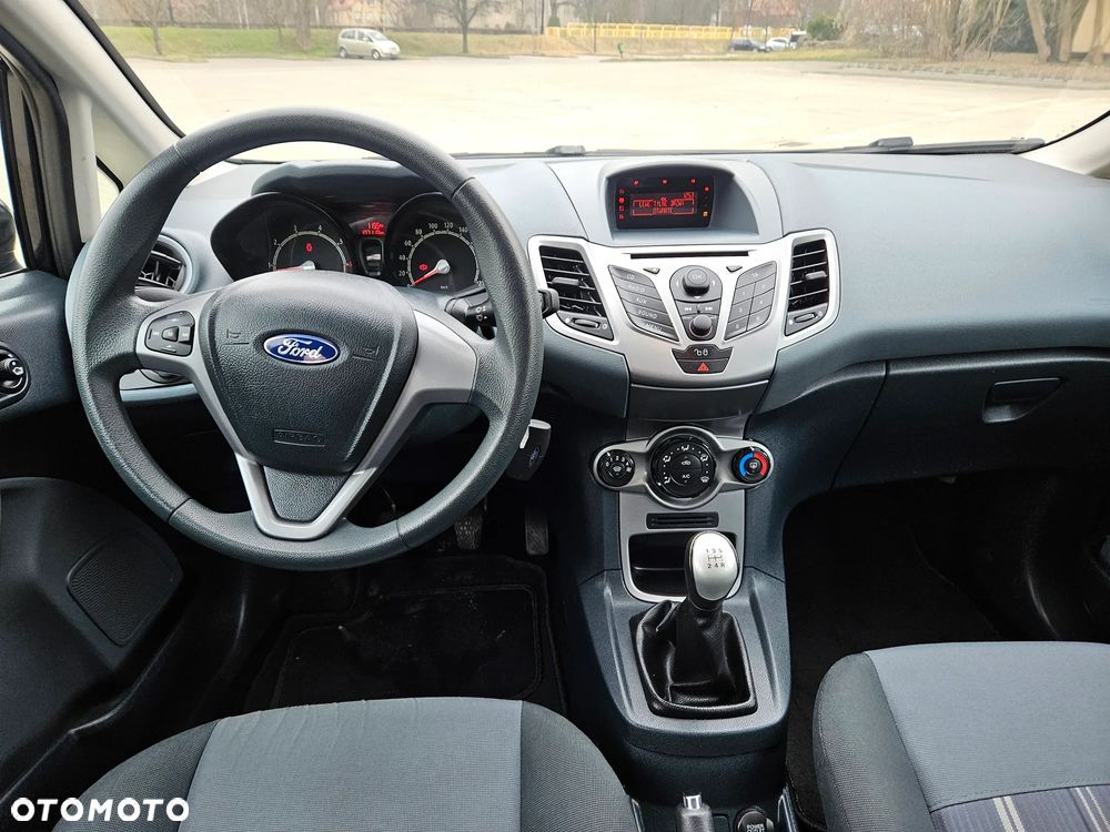 Ford Fiesta 1.4 Ghia - 15