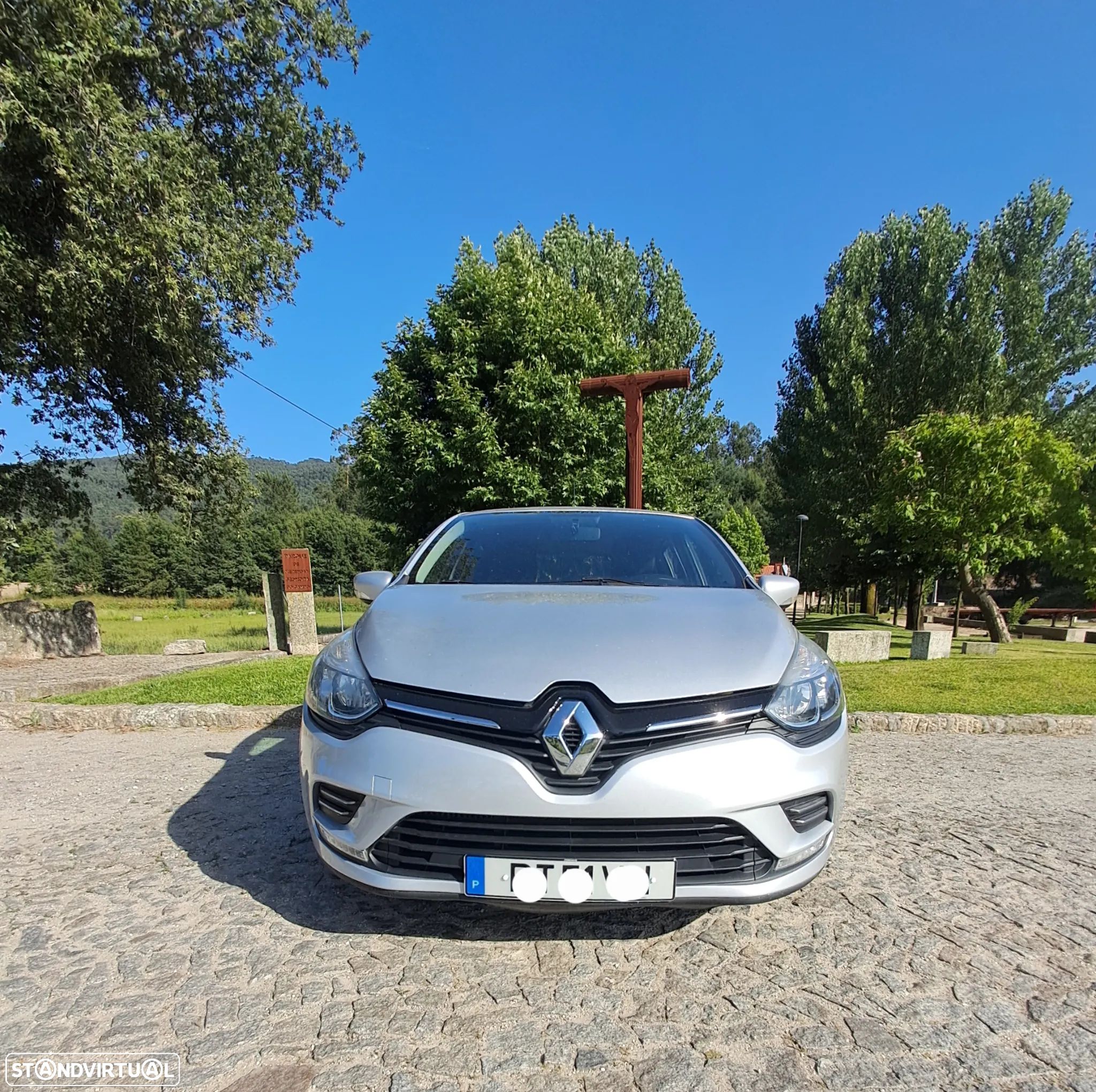 Renault Clio 0.9 TCE Confort - 1