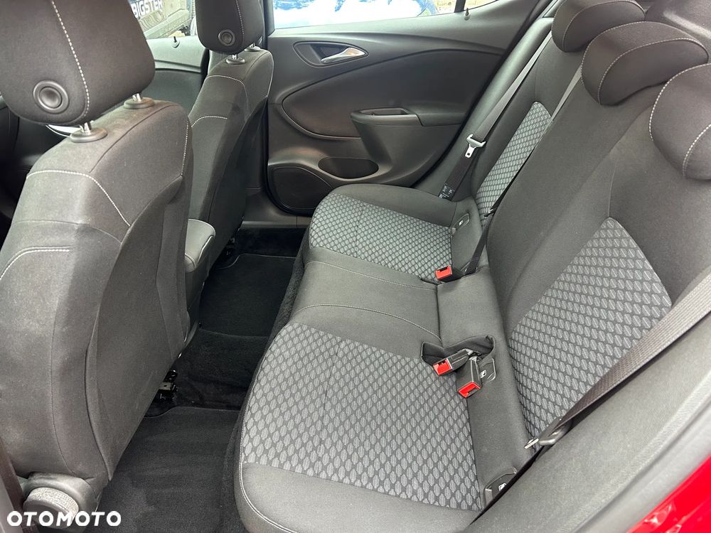 Opel Astra 1.2 T Elegance S&S - 18