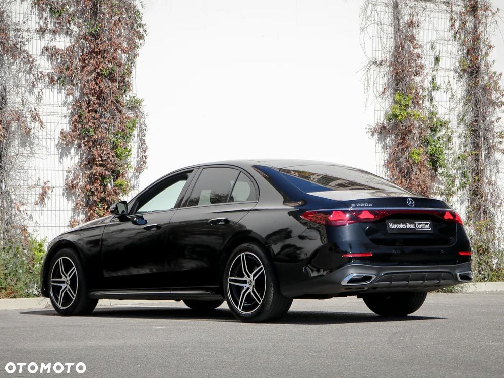 Mercedes-Benz Klasa E 220 d mHEV AMG 9G-Tronic - 5