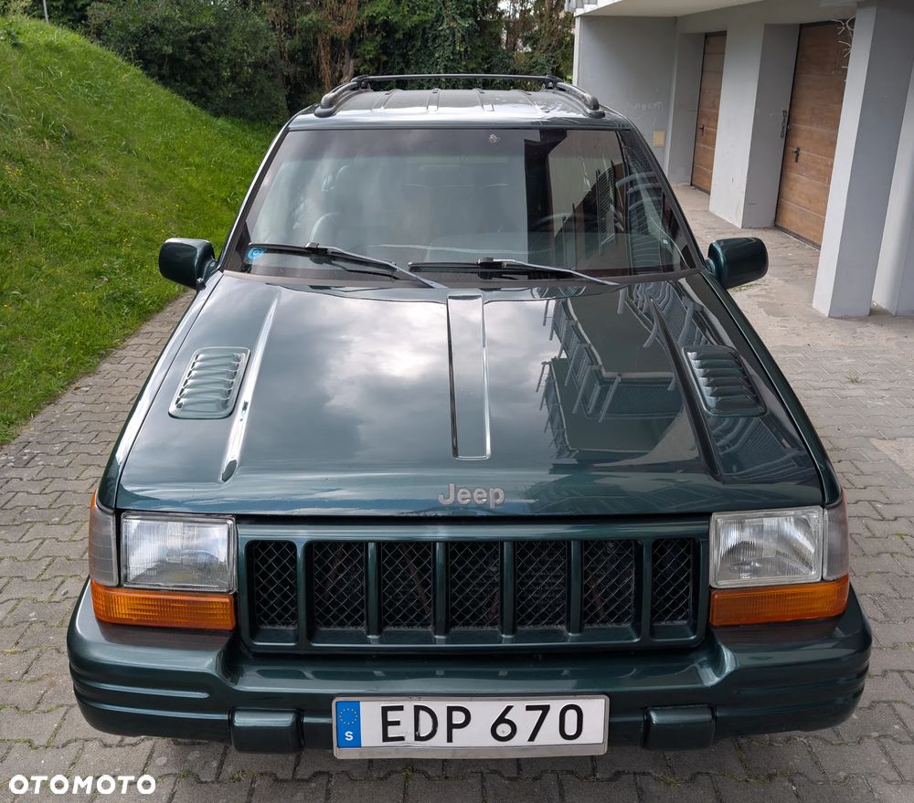 Jeep Grand Cherokee - 26