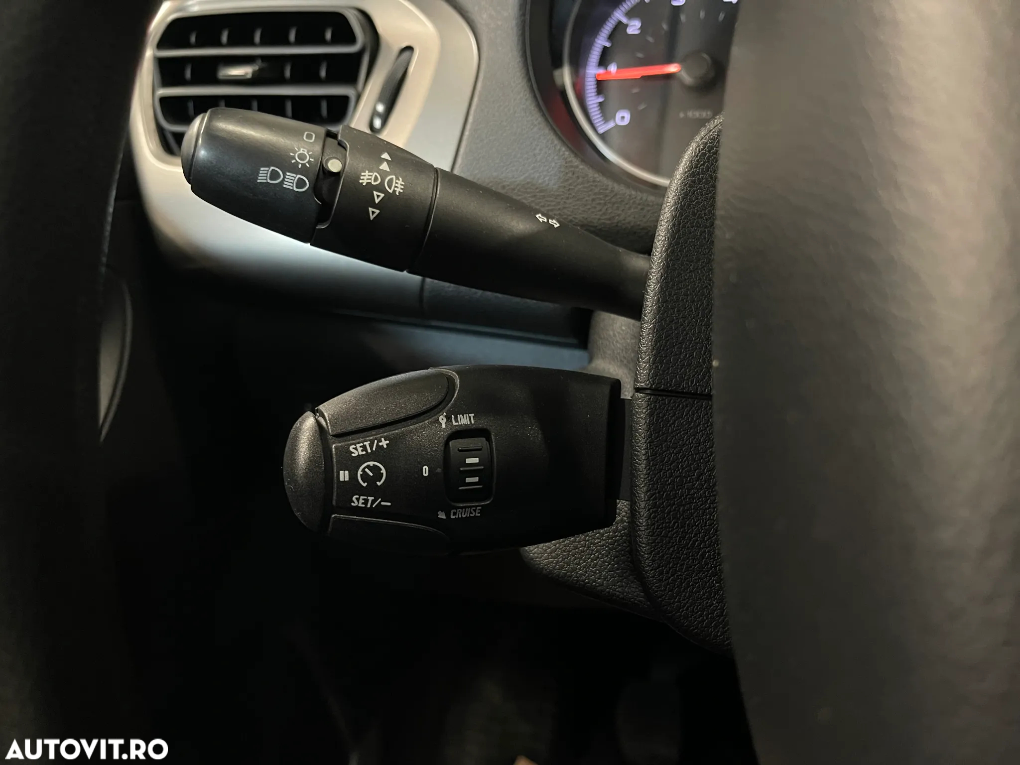 Peugeot 301 1.5 BlueHDI FAP Active - 15