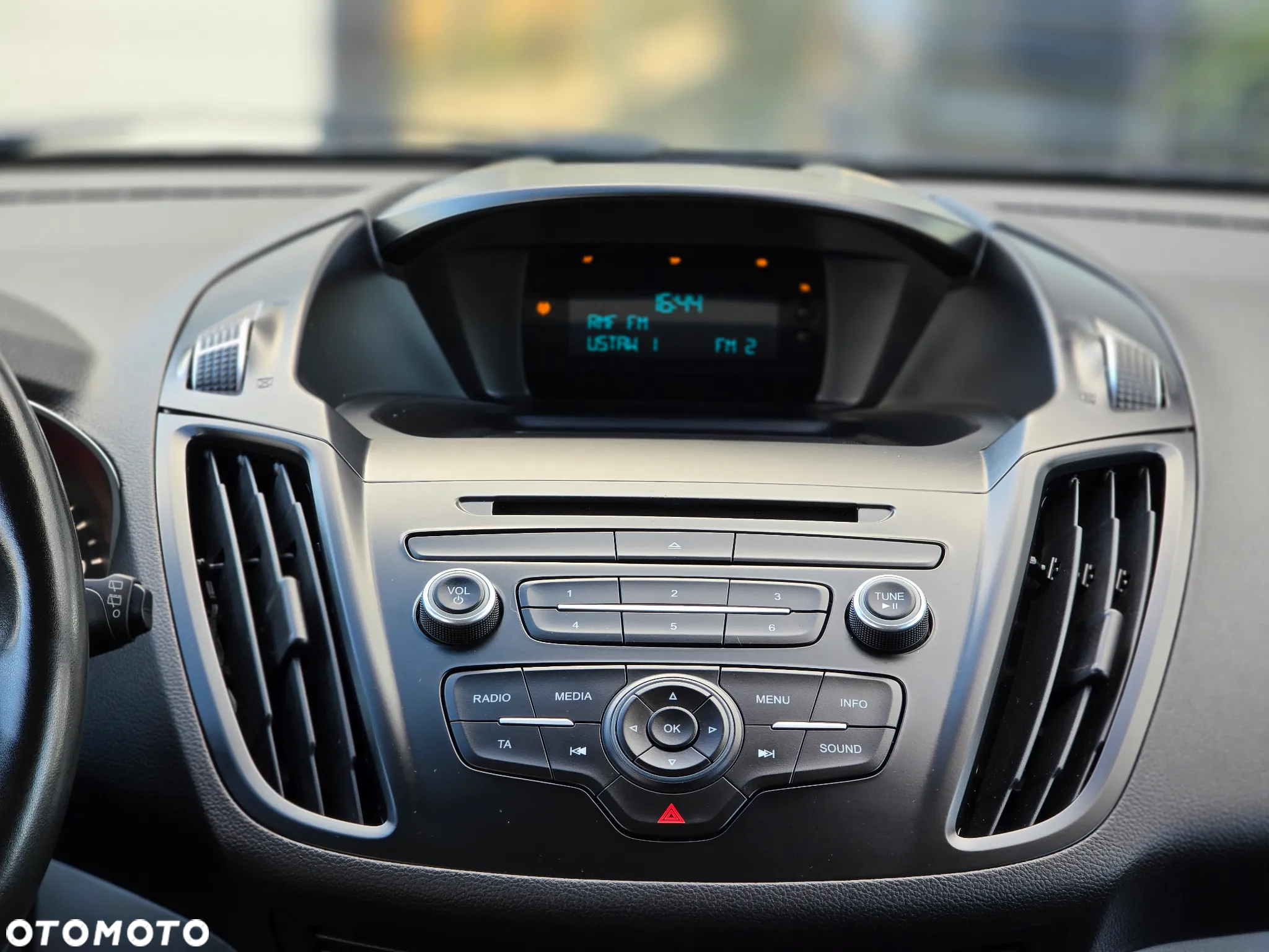 Ford Kuga 1.5 EcoBoost 2x4 Trend - 25