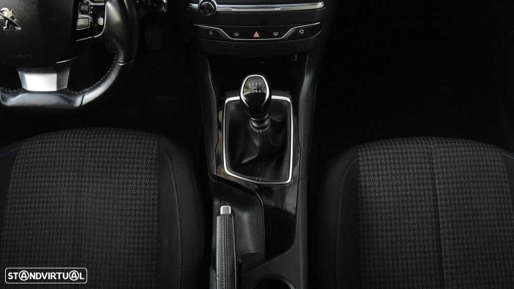 Peugeot 308 1.2 PureTech Style - 41