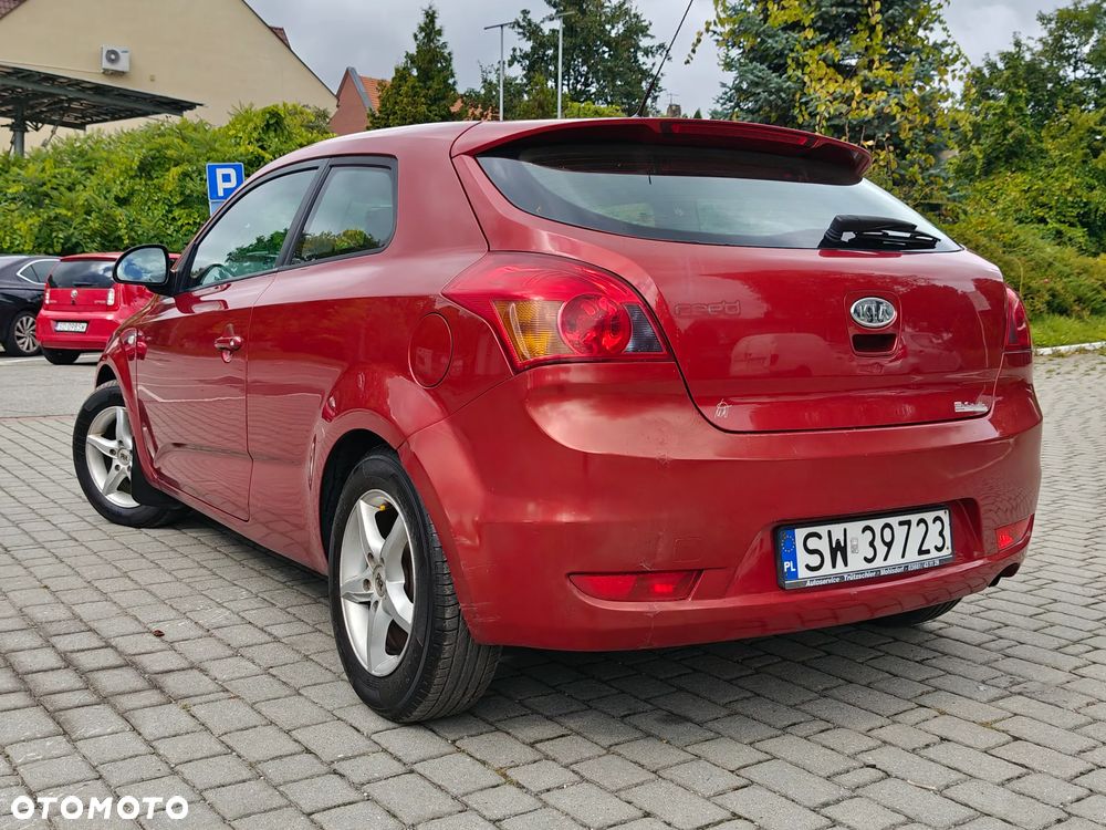 Kia Ceed - 3