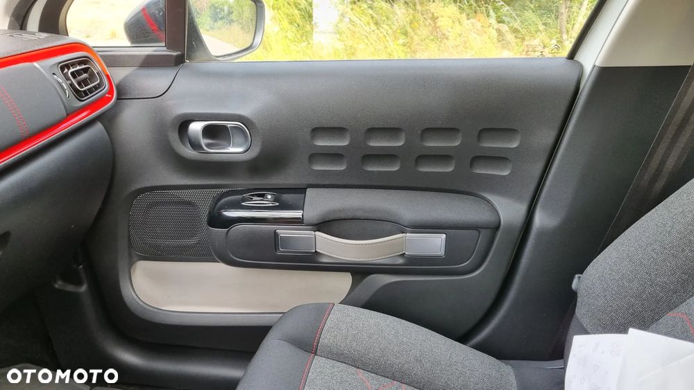 Citroën C3 1.2 PureTech GPF Shine S&S EAT6 - 17