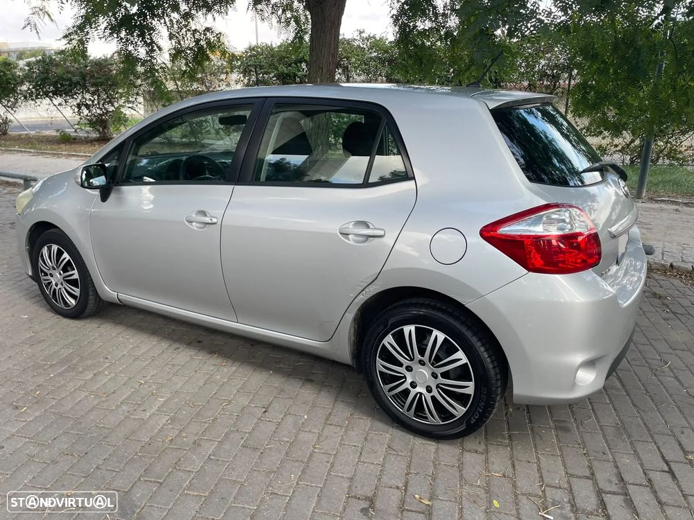 Toyota Auris 1.4 VVT-i AC - 3