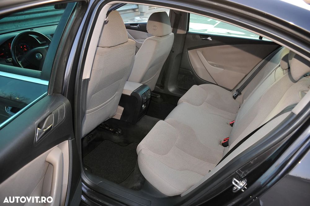 Volkswagen Passat 2.0 TDI Highline - 5