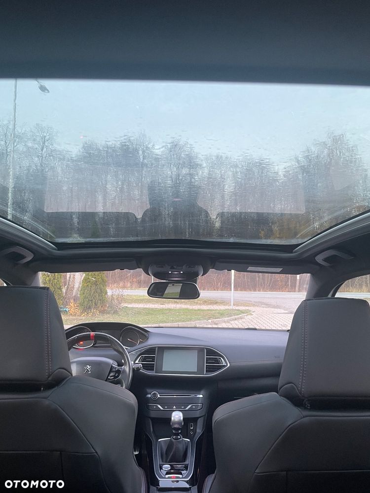 Peugeot 308 1.6 e-THP GTi by Sport S&S - 16