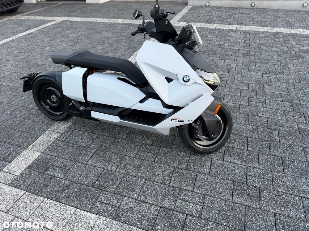 BMW CE 04 - 1
