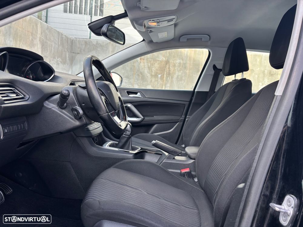 Peugeot 308 1.2 PureTech Style - 20