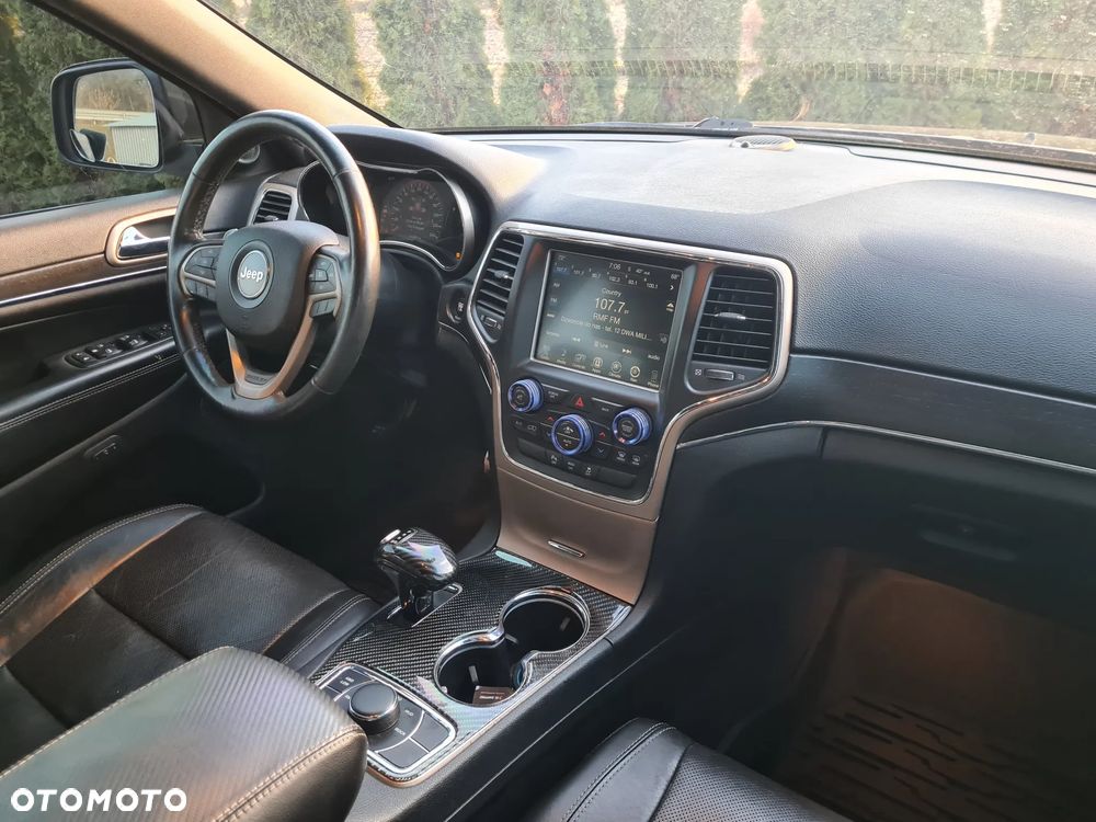 Jeep Grand Cherokee - 19