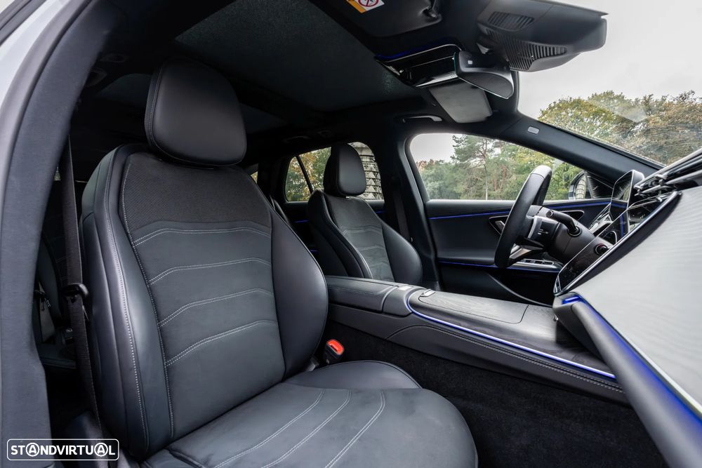 Mercedes-Benz E 300 e 4Matic 9G-TRONIC - 30