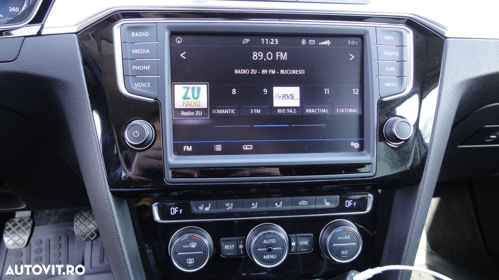 Volkswagen Passat 2.0 TDI (BlueMotion Technology) Highline - 15