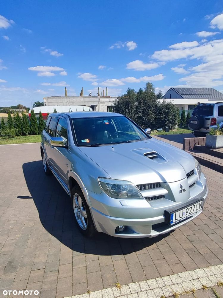 Mitsubishi Outlander 2.0 Turbo - 14