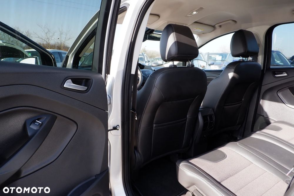 Ford Kuga 2.0 TDCi 4WD Titanium - 29