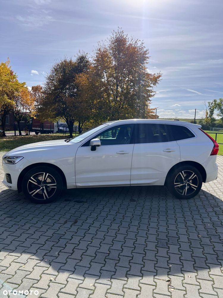 Volvo XC 60 D4 AWD R-Design - 4