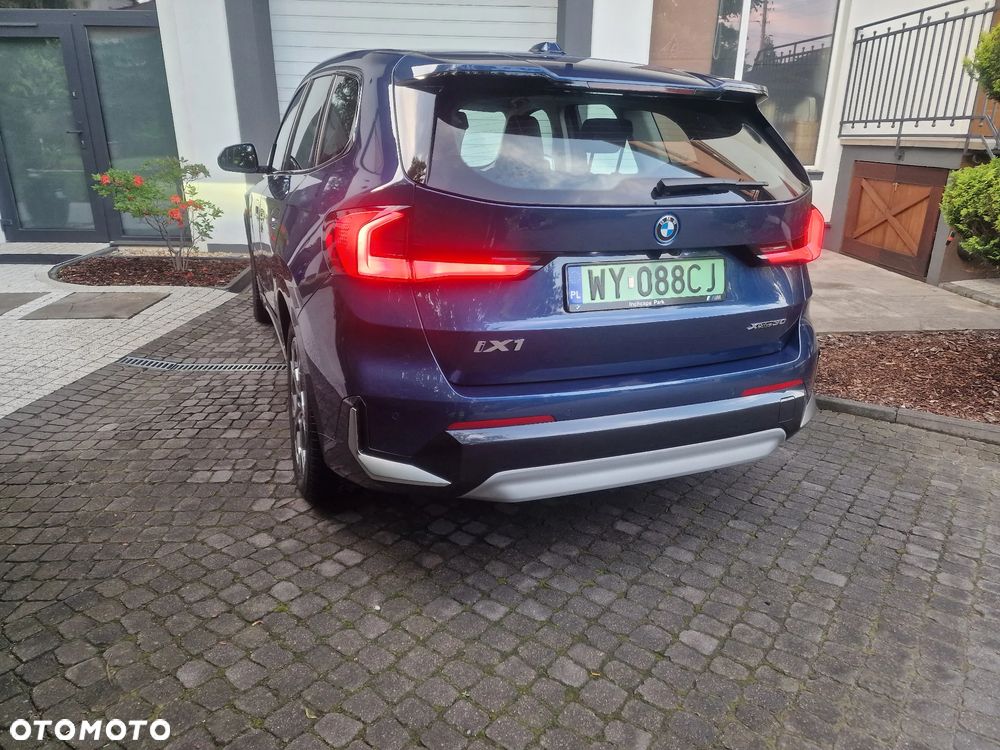 BMW iX1 xDrive30 66.5kWh xLine - 4