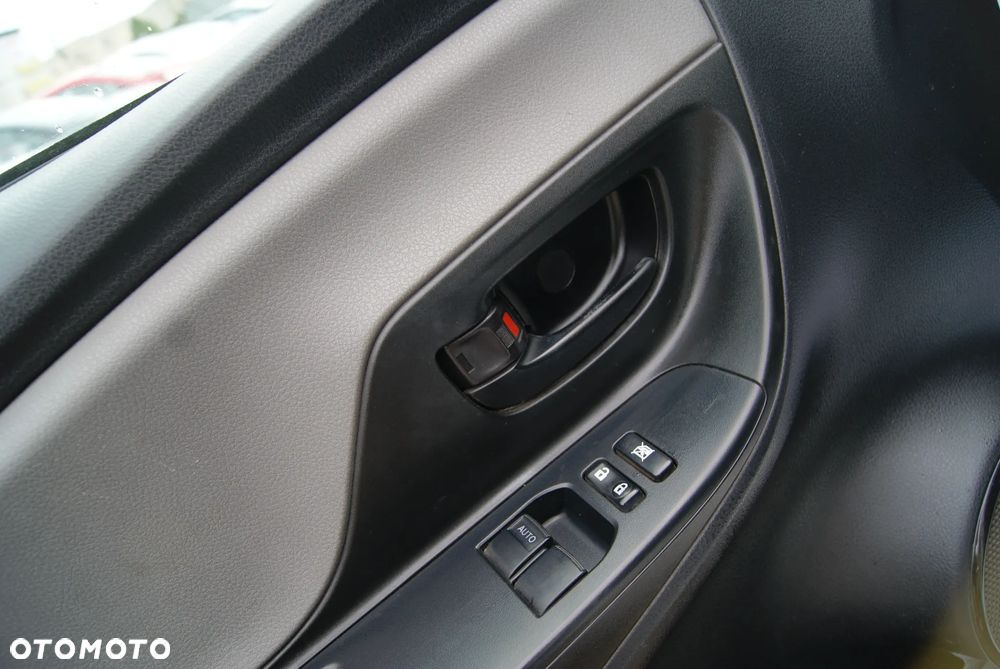 Toyota Yaris 1.0 Active - 28