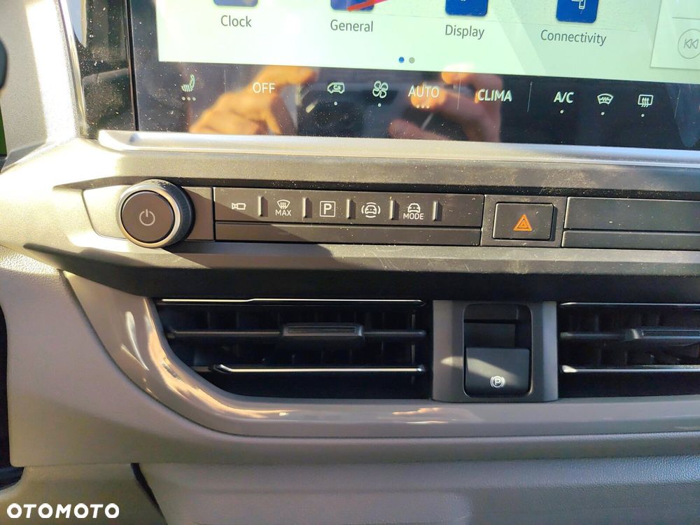 Volkswagen Caravelle - 15